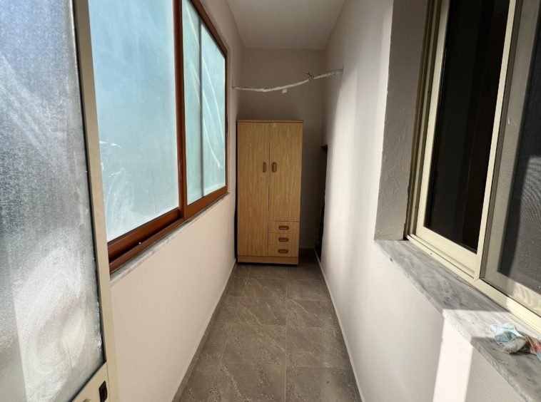 Shitet Apartament 1+1 Durres