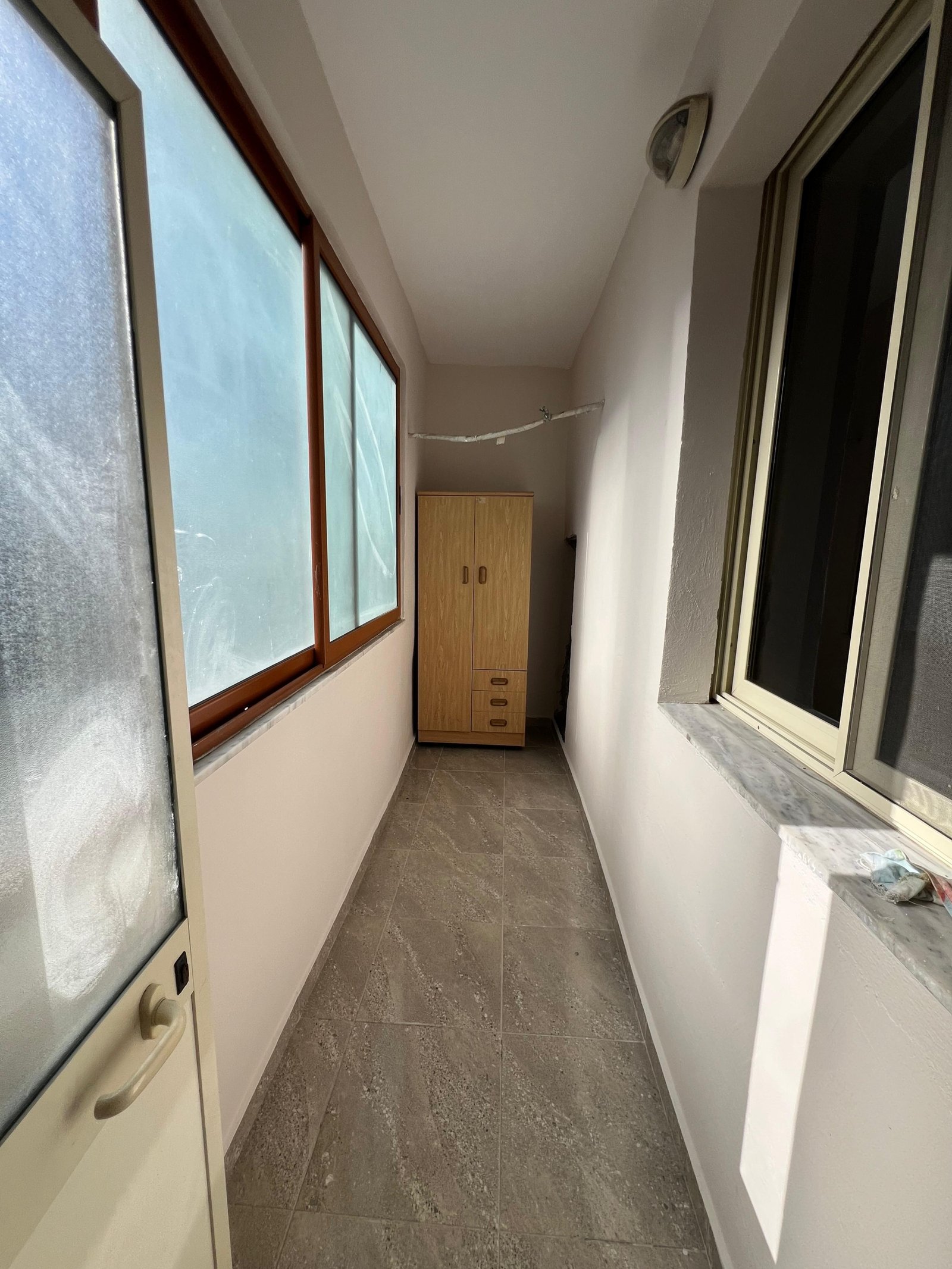 Shitet Apartament 1+1 Durres