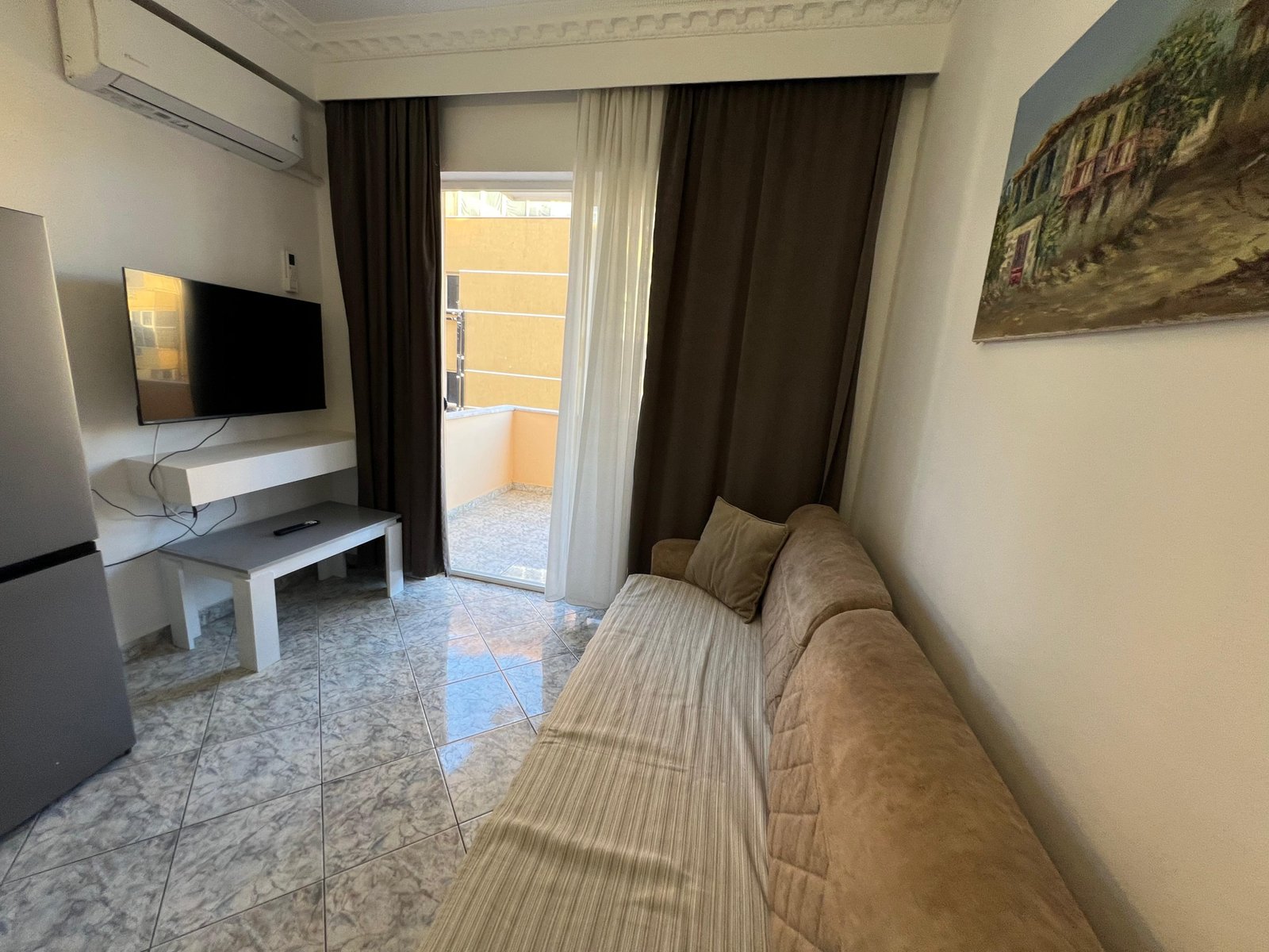 APARTAMENT 1+1 ME QERA NE PLAZH