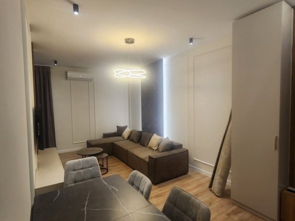 Apartament me qera tek Kazazi