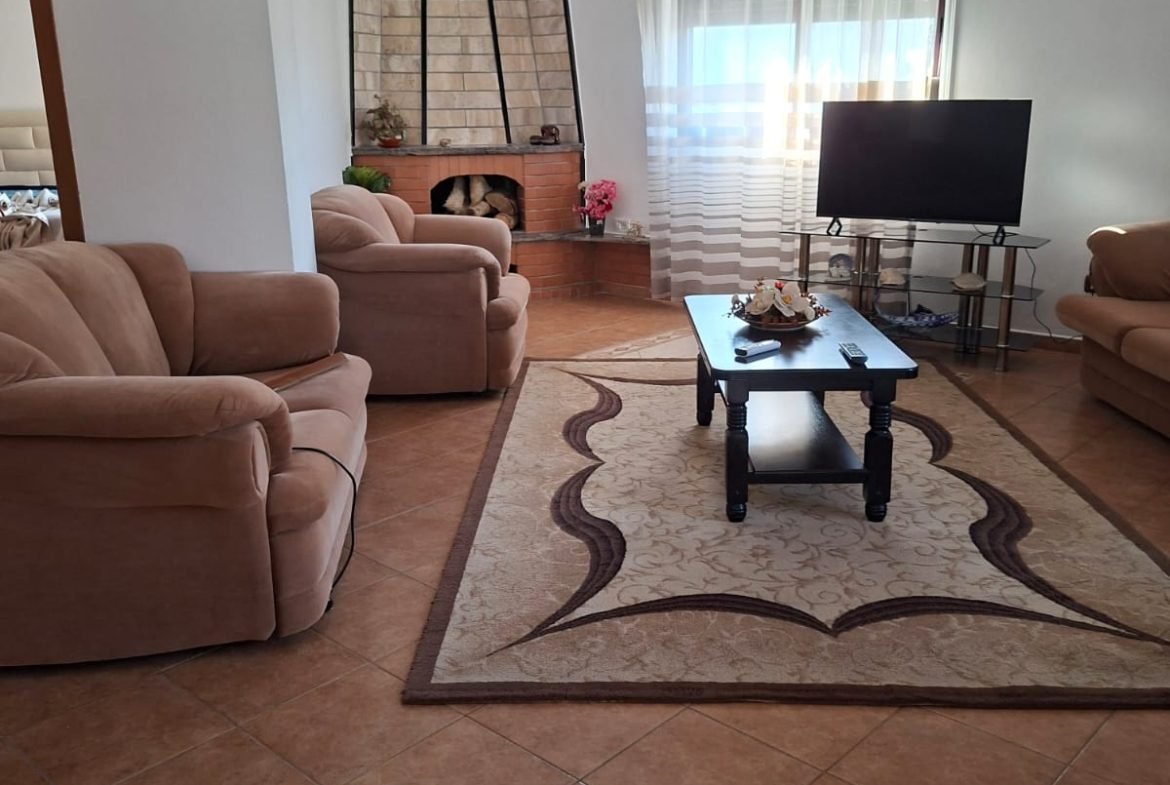 1+1 apartment for rent in Bora and Sara, 200 m²