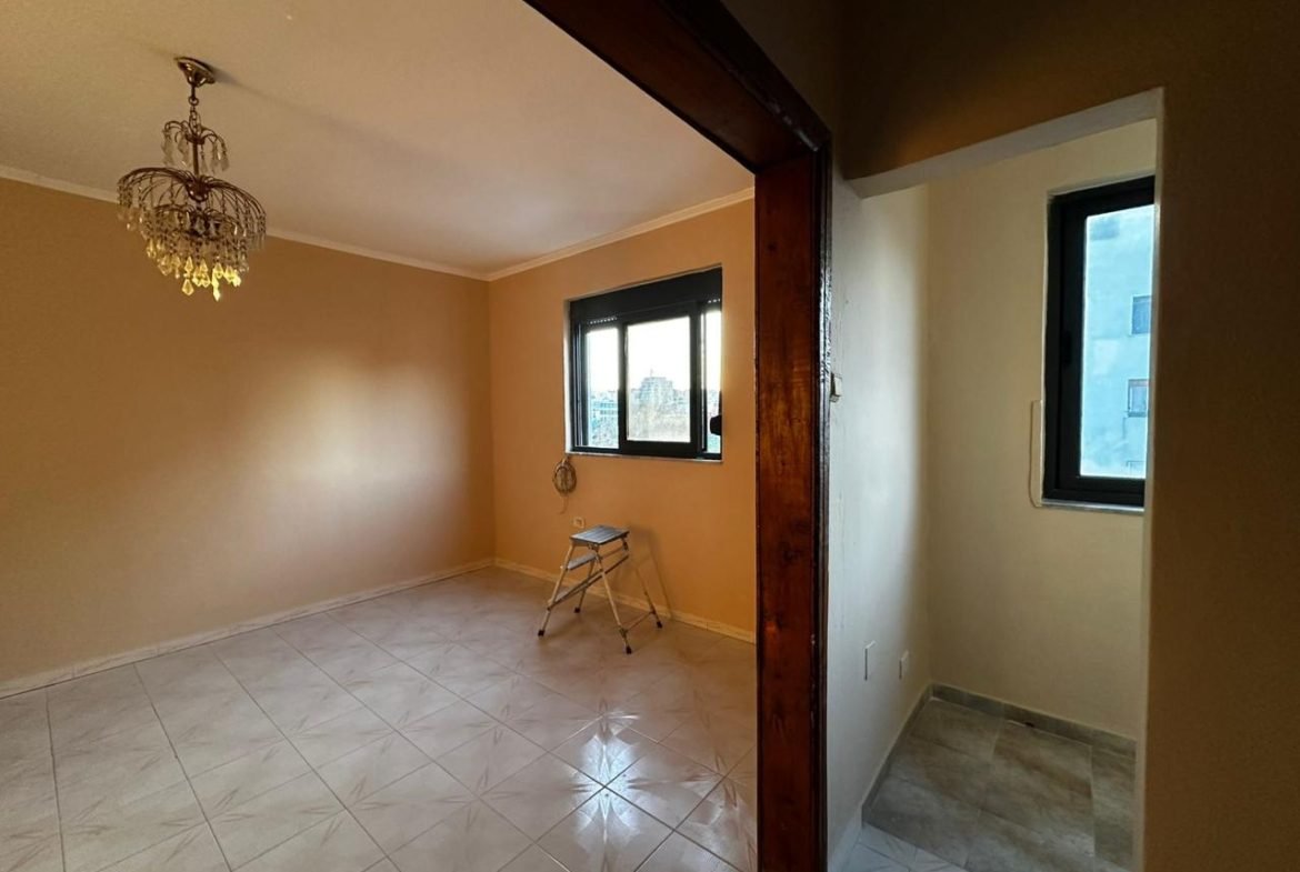 1+1 apartment for sale in Durrës, Stadium area, 60 m²