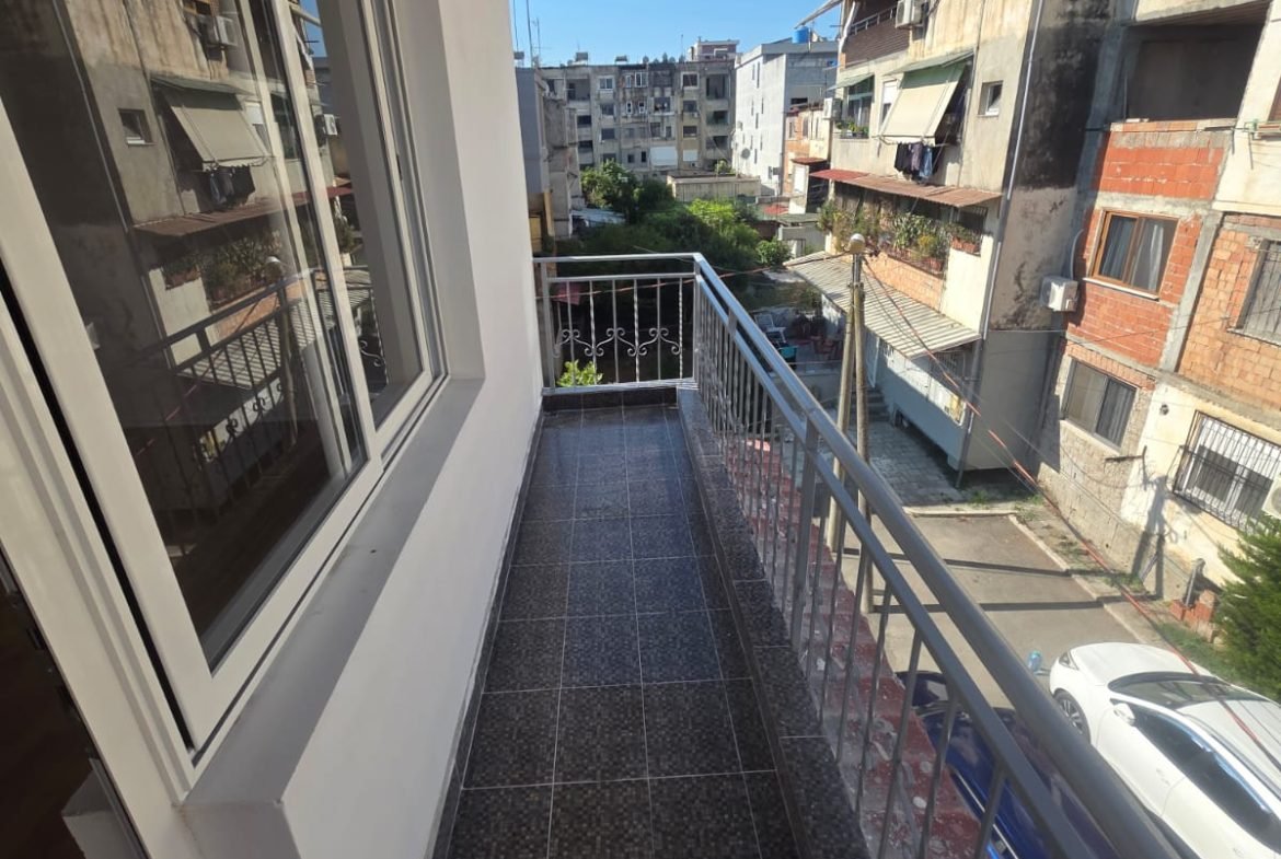 2+1 apartment for sale near Hospital in Durrës