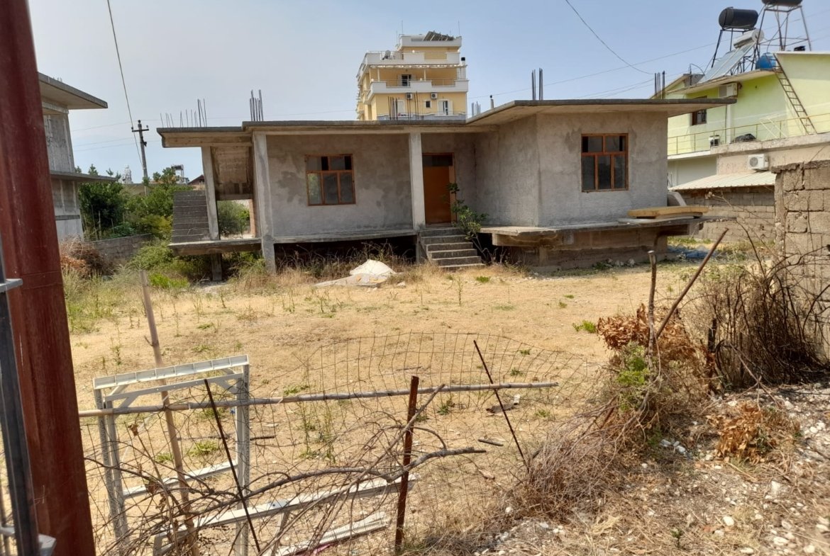 Villa for sale in Orikum, Vlora with sea view