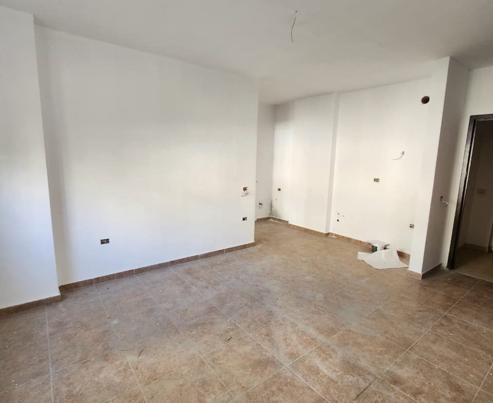 1+1 apartment for sale in Kavaja Square, Durrës