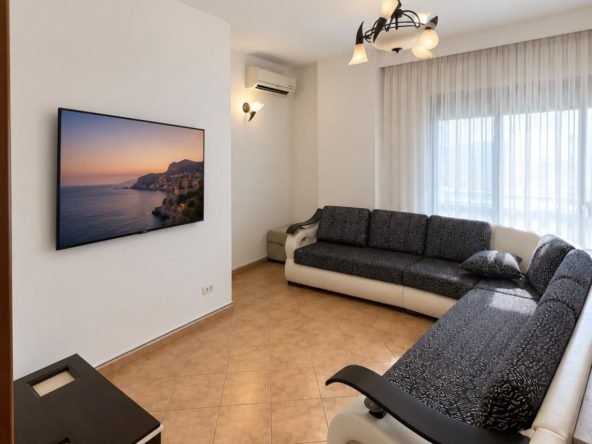 2+1 apartment for sale near Kushtrimi i Lirisë School in Durrës