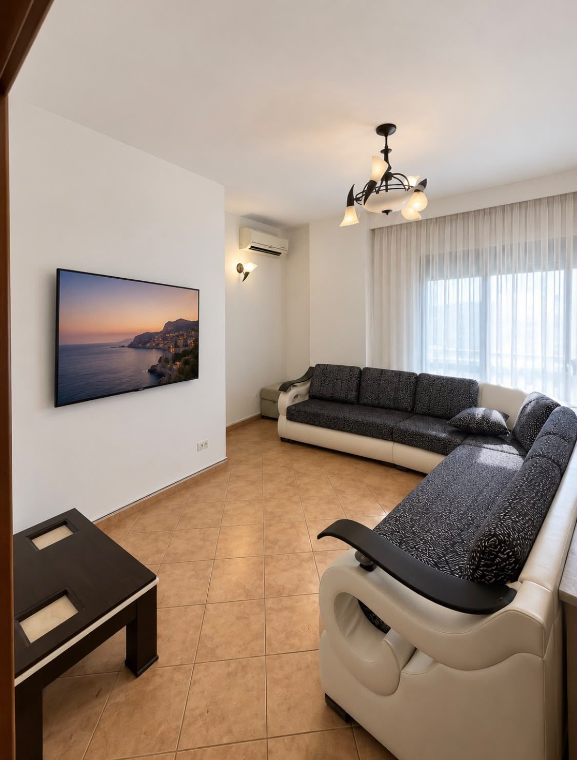 2+1 apartment for sale near Kushtrimi i Lirisë School in Durrës