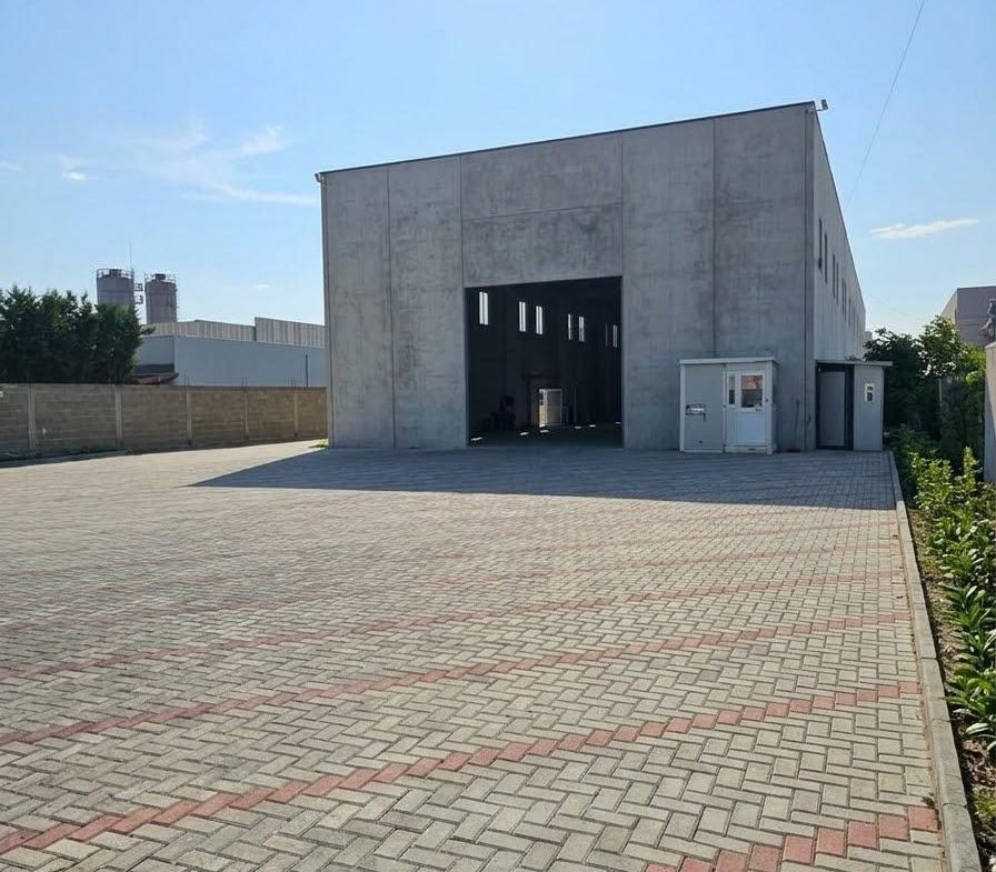 1,000 m² warehouse for rent in Fllakë, Durrës, with an 8-meter height