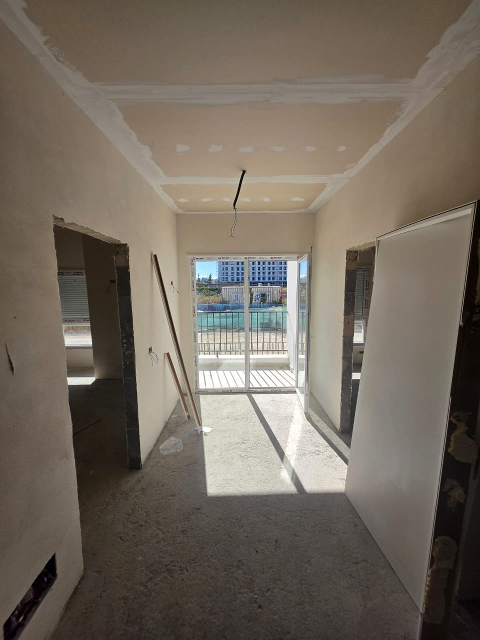 2+1 apartment for sale in Golem near Klajdi Resort, 300 meters from the sea