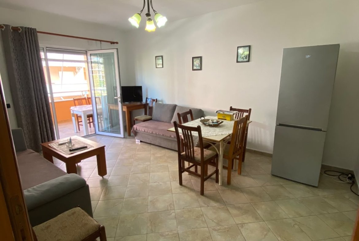1+1 apartment for sale in Mali i Robit, Golem, 68 m²