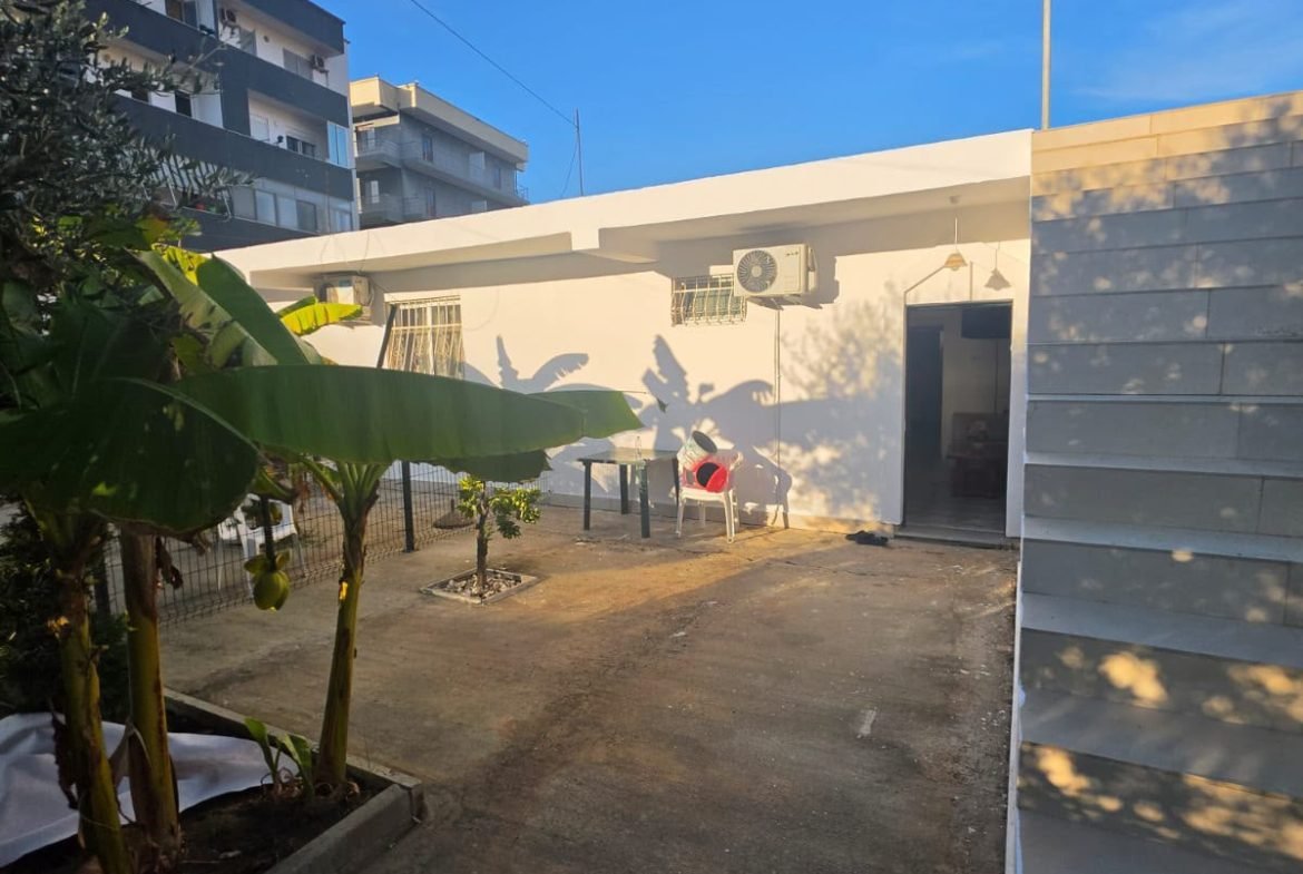 130 m² house for rent with private yard in Durres Beach