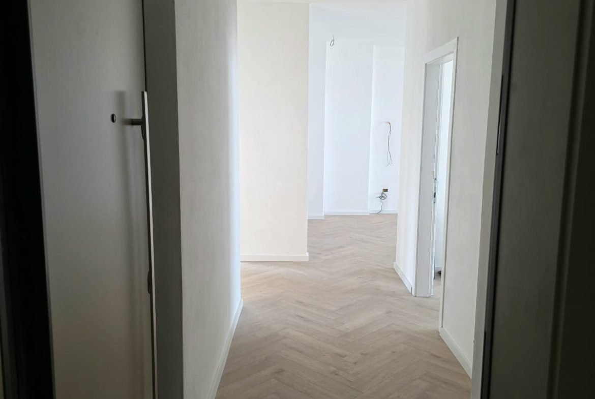 3+1 unfurnished apartment for rent in Golden Tower Residence, Mine Peza Street, Tirana