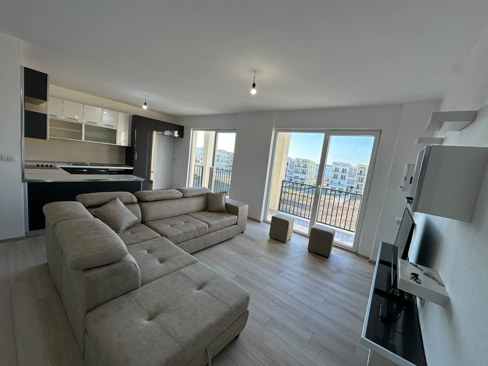 2+1 apartment for rent in the University area, Durrës