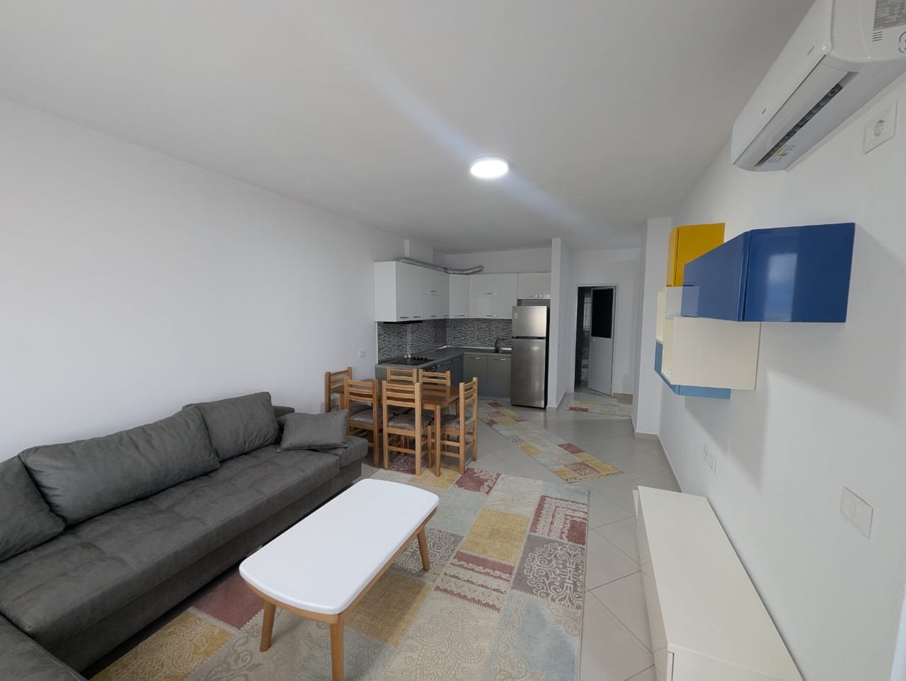 Renovated and refurnished 1+1 apartment for rent on the 9th floor at Vala Park, Durrës, with elevator access.