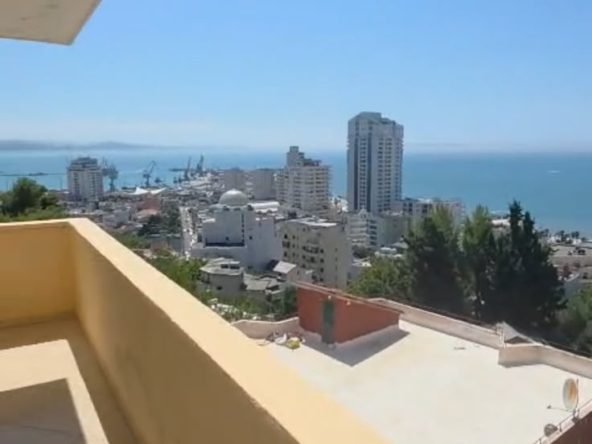 3+1 apartment with sea view for sale in Vila Zogu Durres